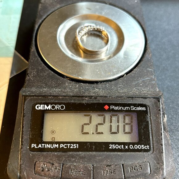 VTG Solid Sterling Silver 925 Cubic Zirconia Overlapping 3.25mm Band Ring Size 7 - Picture 9 of 11